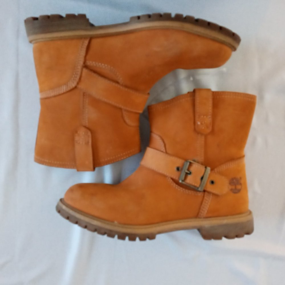 Timberland 6-inch premium pull-on boots Size 8